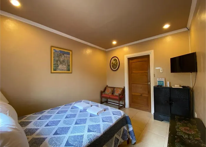 Hotel Oyo 708 Abaseria Deli And Cafe Cebu