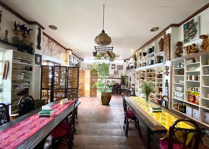 Hotel Oyo 708 Abaseria Deli And Cafe Cebu